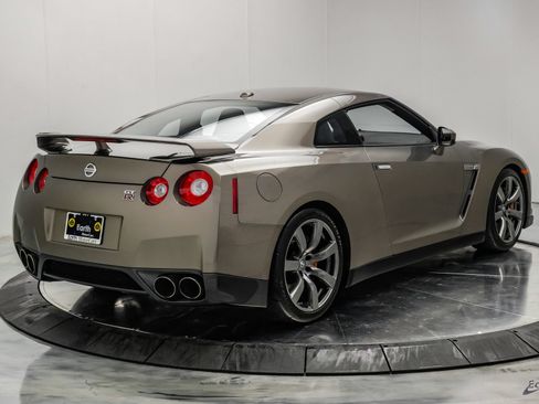 Used 2009 Nissan GT-R Premium AWD/4WD image 24