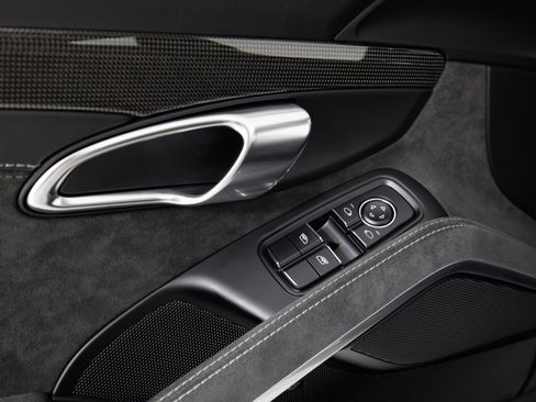 Used 2018 Porsche 911 GT3 RWD image 33