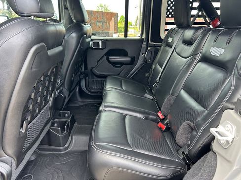 Used 2018 Jeep Wrangler Unlimited Rubicon AWD/4WD image 34