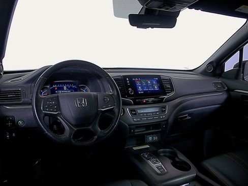 Used 2022 Honda Pilot TrailSport image 13