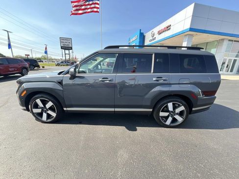 Used 2025 Hyundai Santa Fe Limited image 4