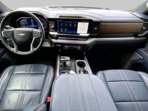 Used 2023 Chevrolet Silverado 1500 High Country w/ High Country Premium Package AWD/4WD image 16