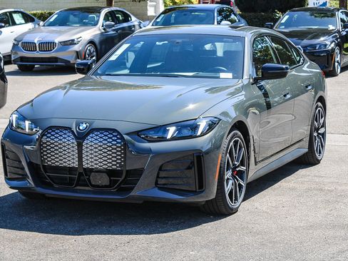 New 2026 BMW i4 xDrive40i w/ M Sport Package AWD/4WD image 3