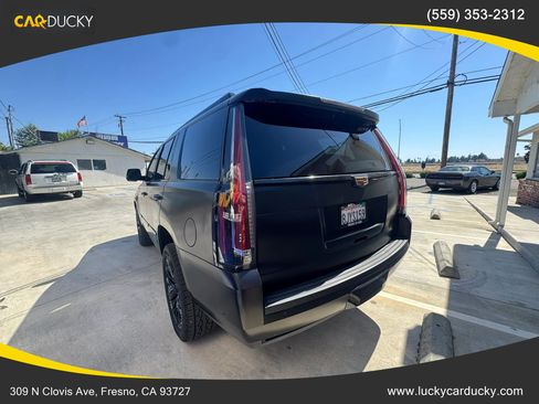 Used 2019 Cadillac Escalade Platinum w/ Escalade Sport Edition AWD/4WD image 5