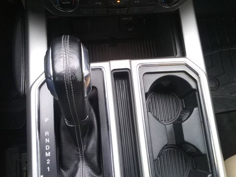 Used 2015 Ford F150 Lariat w/ Equipment Group 502A Luxury image 18