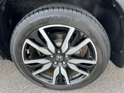 Used 2020 Honda Pilot Touring image 17