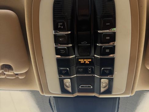 Used 2013 Porsche Cayenne Diesel AWD/4WD image 19