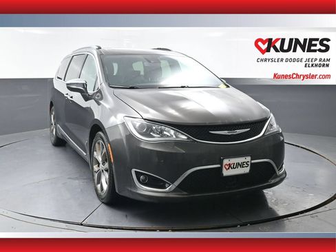 Used 2019 Chrysler Pacifica Limited FWD image 1