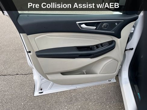 Used 2019 Ford Edge Titanium w/ Cold Weather Package image 13