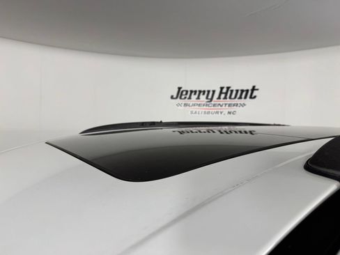 Used 2018 Chrysler Pacifica Limited FWD image 13