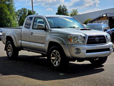 Used 2006 Toyota Tacoma 4x4 Access Cab V6 image 1