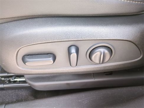 Certified 2021 Chevrolet TrailBlazer ACTIV w/ Technology Package image 22