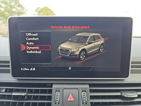 Used 2018 Audi Q5 2.0T Premium Plus w/ Premium Plus Package image 23