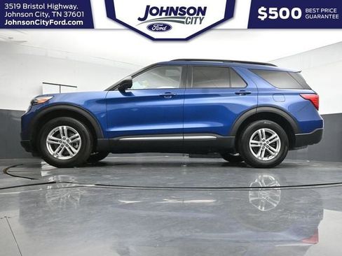 Certified 2023 Ford Explorer XLT w/ Equipment Group 202A AWD/4WD image 32