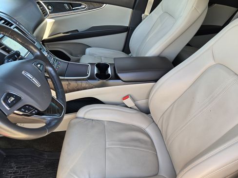 Used 2018 Lincoln MKX Reserve w/ Driver Assistance Package image 6