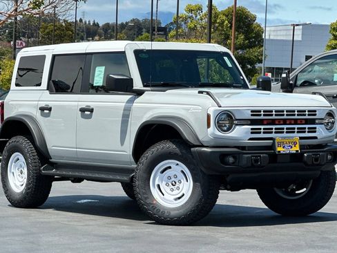 New 2026 Ford Bronco Heritage Edition AWD/4WD image 2