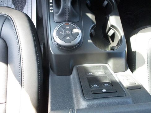 New 2026 Ford Bronco Big Bend w/ Black Diamond Package image 14