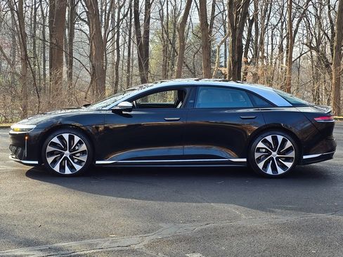 Used 2022 Lucid Air Grand Touring image 3