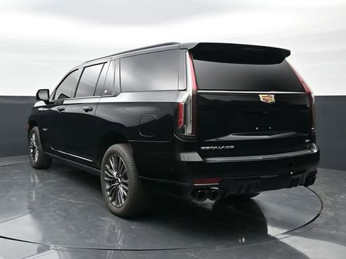 Used 2023 Cadillac Escalade ESV V AWD/4WD image 5