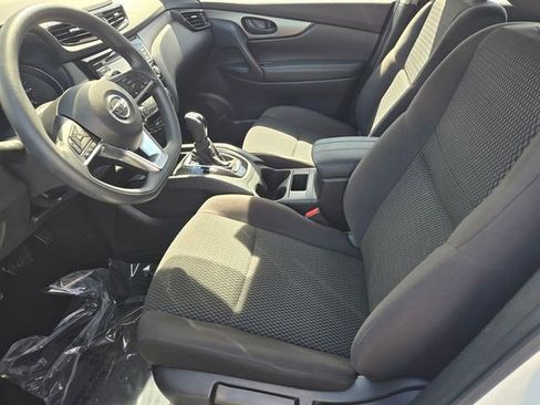 Used 2021 Nissan Rogue Sport S image 8