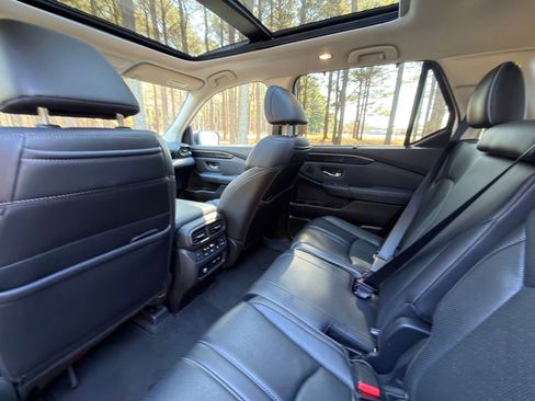 Used 2023 Honda Pilot Elite image 15