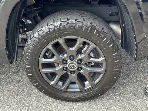 Used 2024 Toyota Tundra Platinum image 19