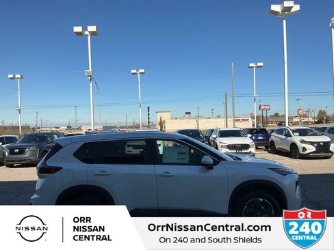 New 2026 Nissan Rogue SV FWD image 4