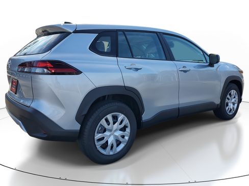 Used 2026 Toyota Corolla Cross L image 6