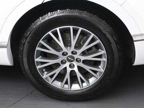 Used 2022 Genesis GV80 2.5T w/ Advanced Package 03 RWD image 34