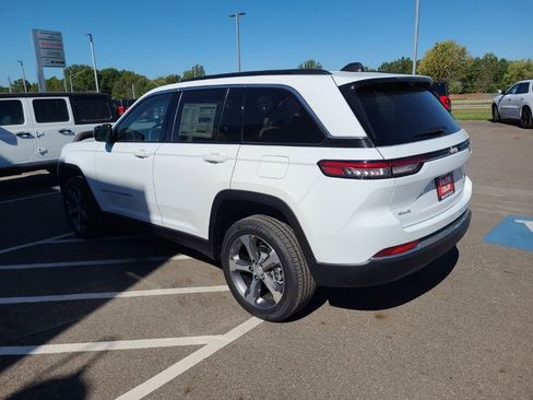 New 2025 Jeep Grand Cherokee Limited w/ Luxury Tech Group II image 6