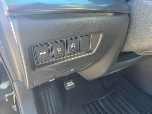 Used 2023 Nissan Maxima SR w/ Sport Mat Group FWD image 18