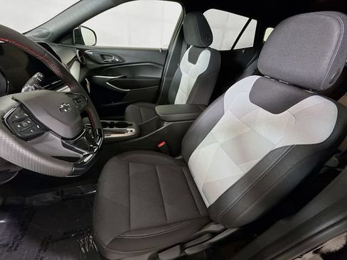 New 2026 Chevrolet Trax RS w/ Sunroof Package FWD image 22