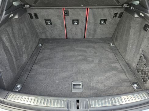 Used 2021 Porsche Macan Turbo image 31