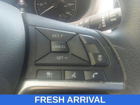 Used 2021 Nissan Kicks SV FWD image 24
