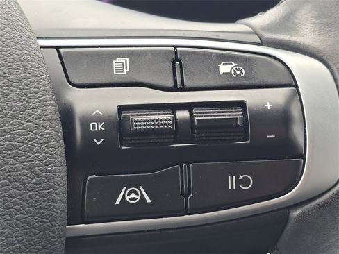 Used 2023 Kia Sportage EX image 25