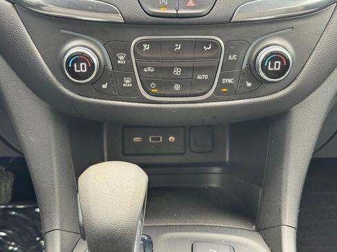 Used 2024 Chevrolet Equinox LT w/ LPO, Floor Liner Package AWD/4WD image 12
