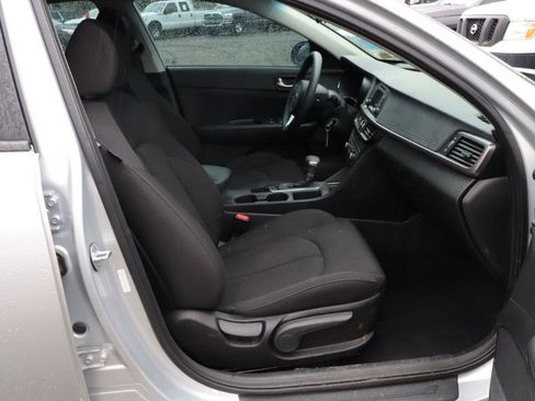 Used 2016 Kia Optima LX image 10