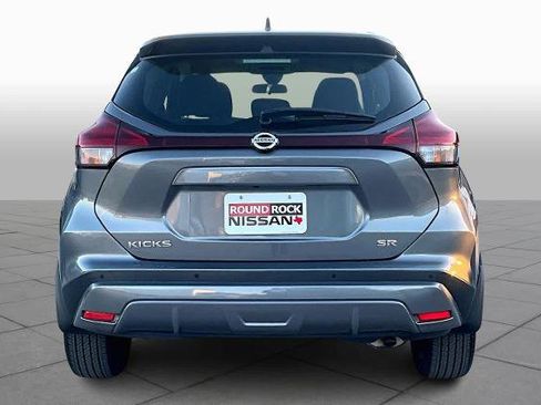 Certified 2021 Nissan Kicks SR image 5