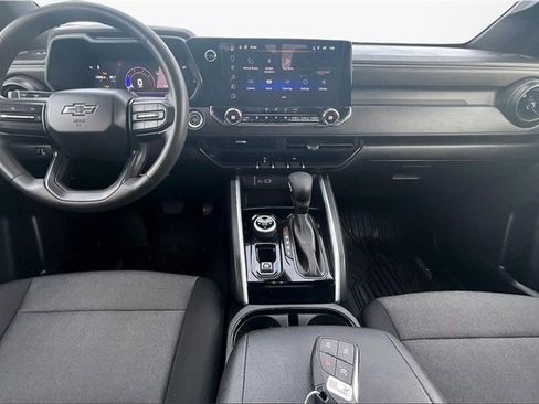 Used 2025 Chevrolet Colorado Trail Boss image 14