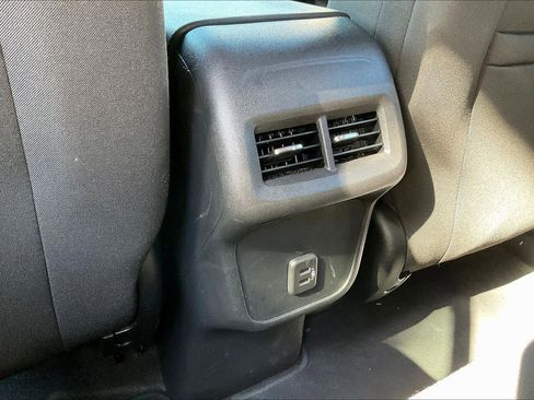 Certified 2023 Chevrolet Equinox LT image 31