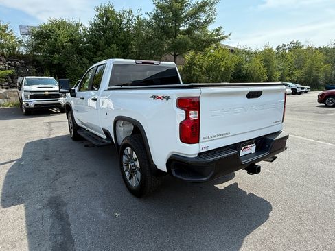 Used 2023 Chevrolet Silverado 2500 Custom w/ Custom Value Package AWD/4WD image 3