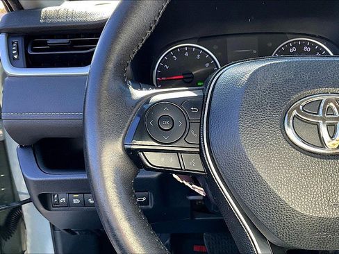 Used 2019 Toyota RAV4 XLE image 15