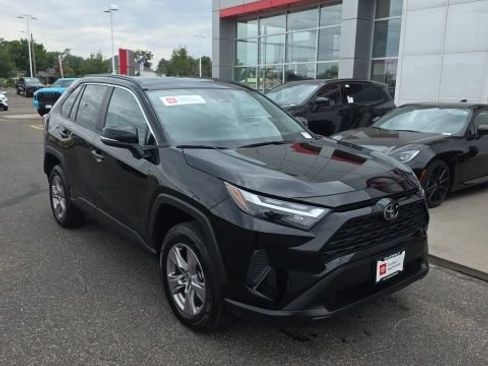 Used 2025 Toyota RAV4 XLE AWD/4WD image 7