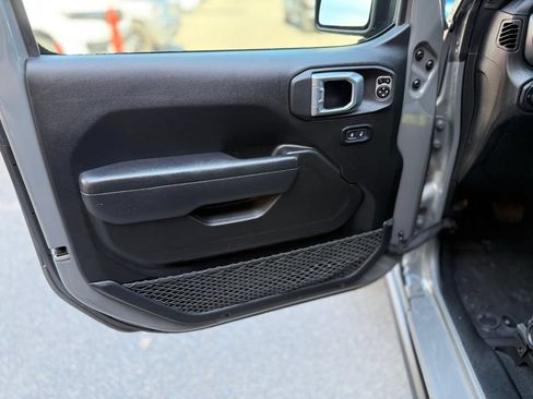 Used 2022 Jeep Wrangler Sport AWD/4WD image 20