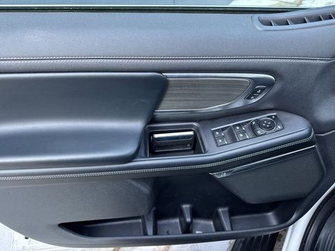 Used 2025 Ford Expedition Max Platinum image 21