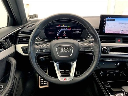 Certified 2022 Audi A4 2.0T Premium Plus image 5