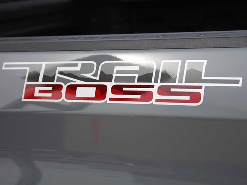 Used 2024 Chevrolet Silverado 1500 LT Trail Boss w/ Convenience Package II AWD/4WD image 11