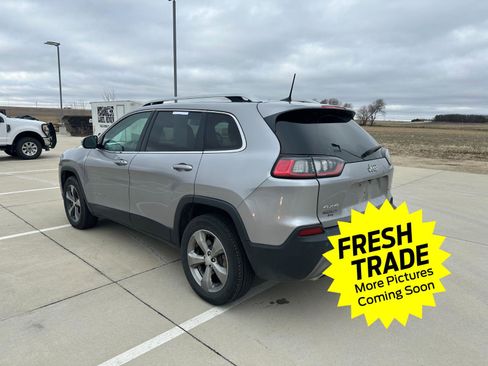 Used 2019 Jeep Cherokee Limited image 6