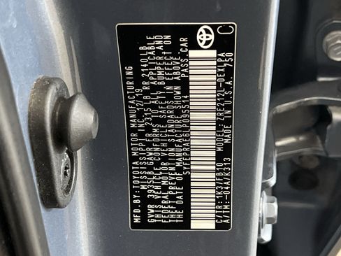 Used 2020 Toyota Corolla LE FWD image 40