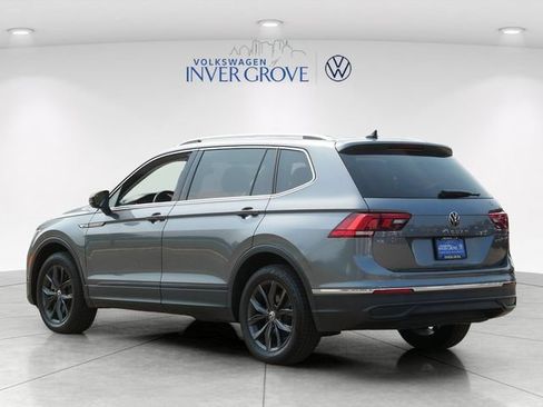 Certified 2022 Volkswagen Tiguan SE w/ Panoramic Sunroof Package AWD/4WD image 5